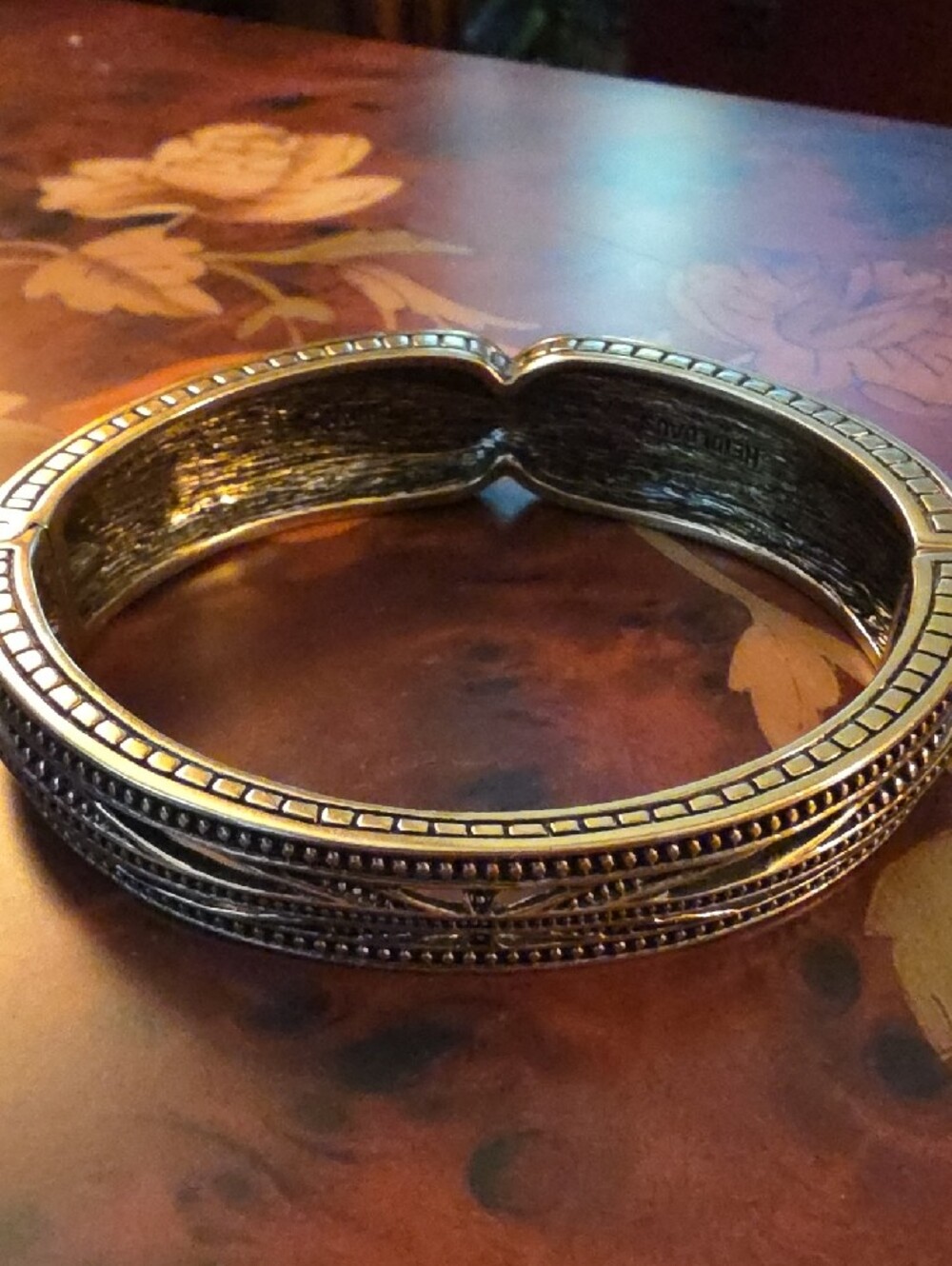 Heidi Daus Bar Harbor Elegance Vintage Hinged Bangle Bracelet - Picture 6 of 10